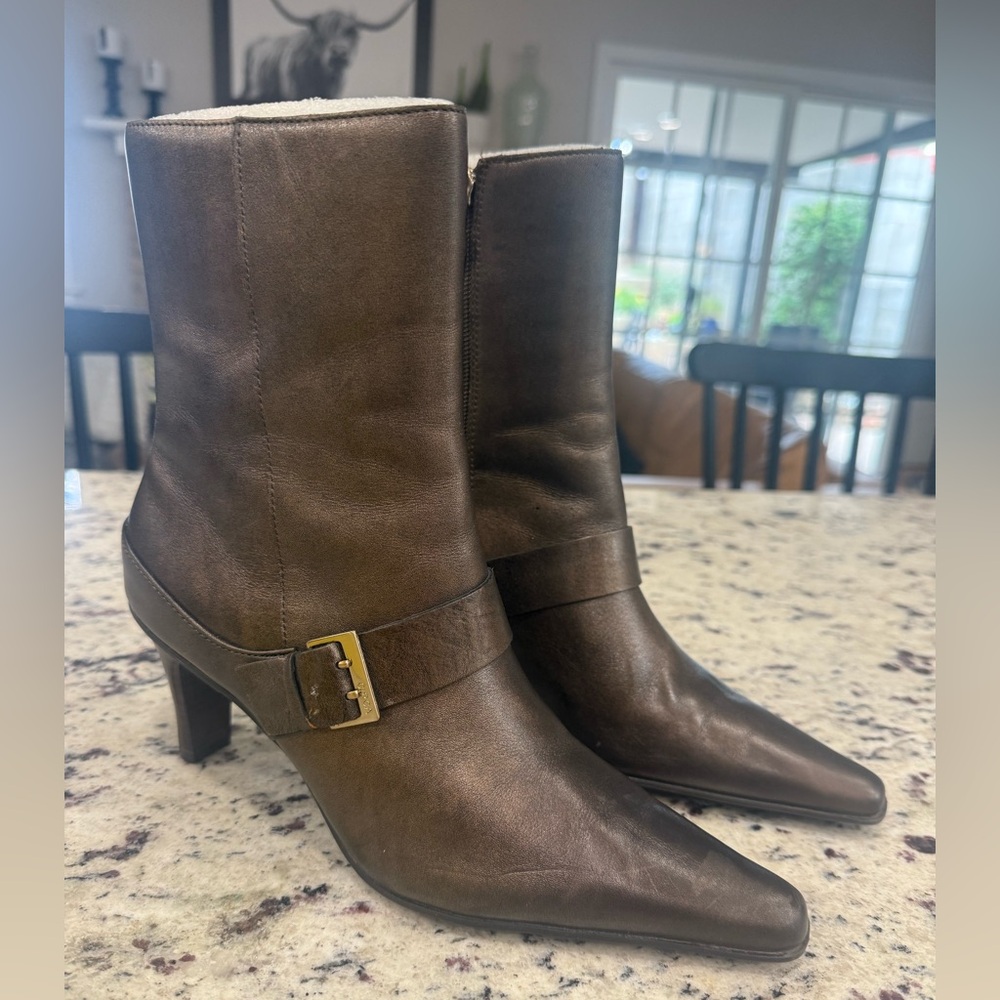 NWOT- Chic Bronze Leather Heeled Boots